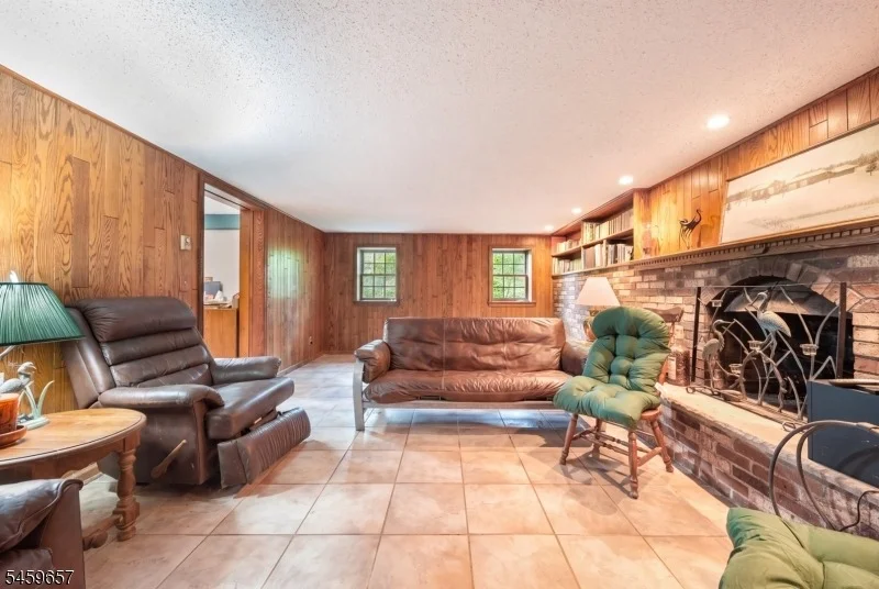 Photo of 44 Chestnut Rd