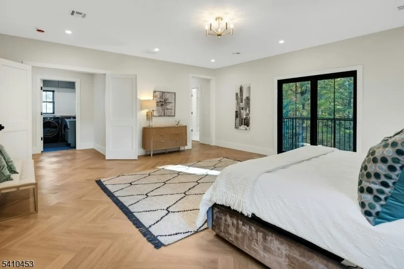 Photo of 83 W End Ave