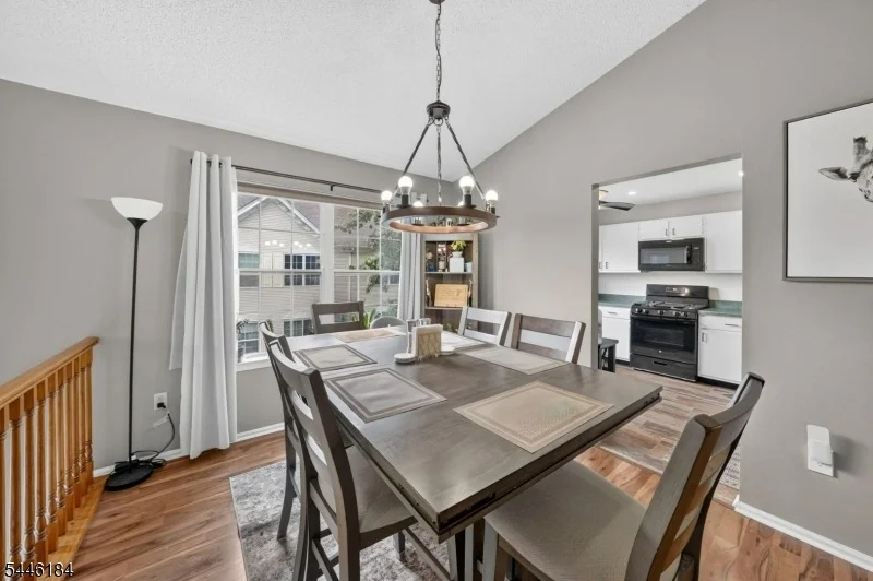 Photo of 161 Gregory Ln
