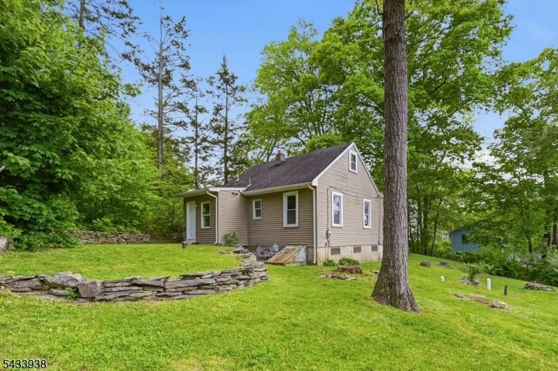 Photo of 16 Morsemere Rd