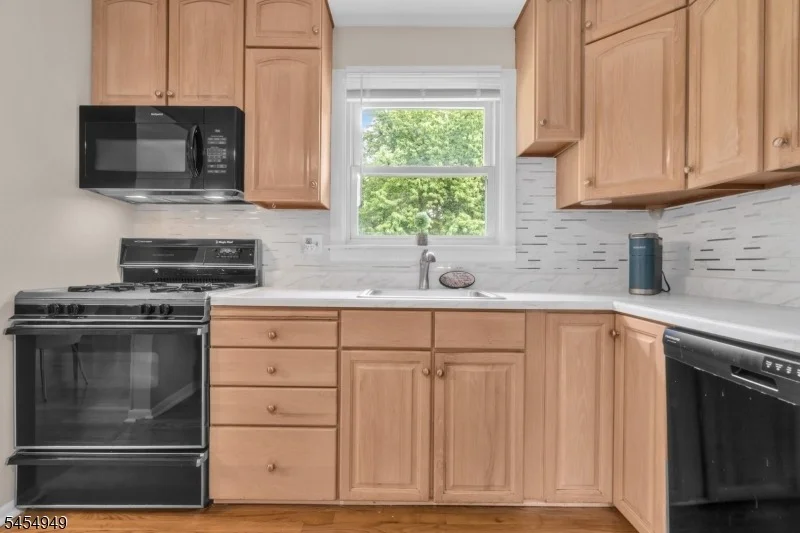 Photo of 12 Brook Pl