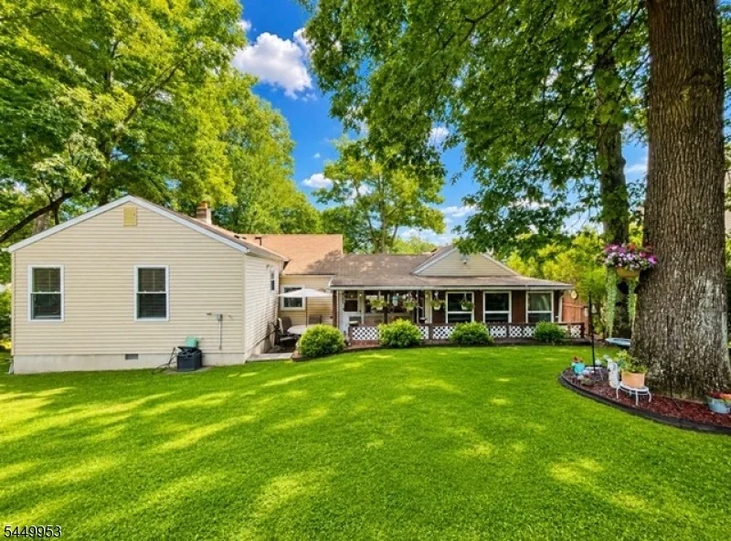 Photo of 501 Diamond Spring Rd