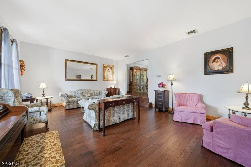 Photo of 621 Bloomfield Ave
