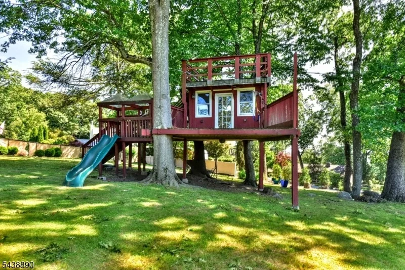 Photo of 27 Joan St