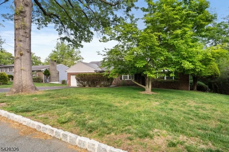 Photo of 26 Devon Dr