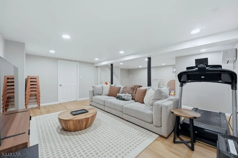 Photo of 102 Mortimer Ave
