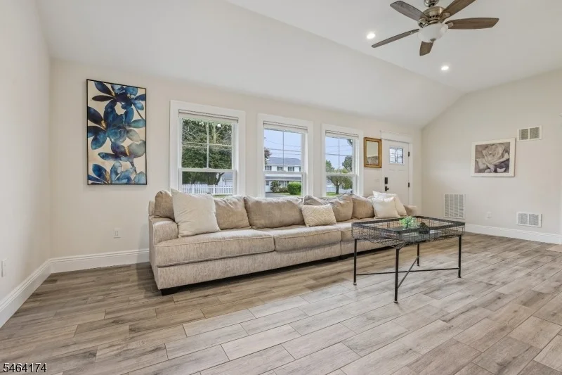 Photo of 4 Stuart Ln