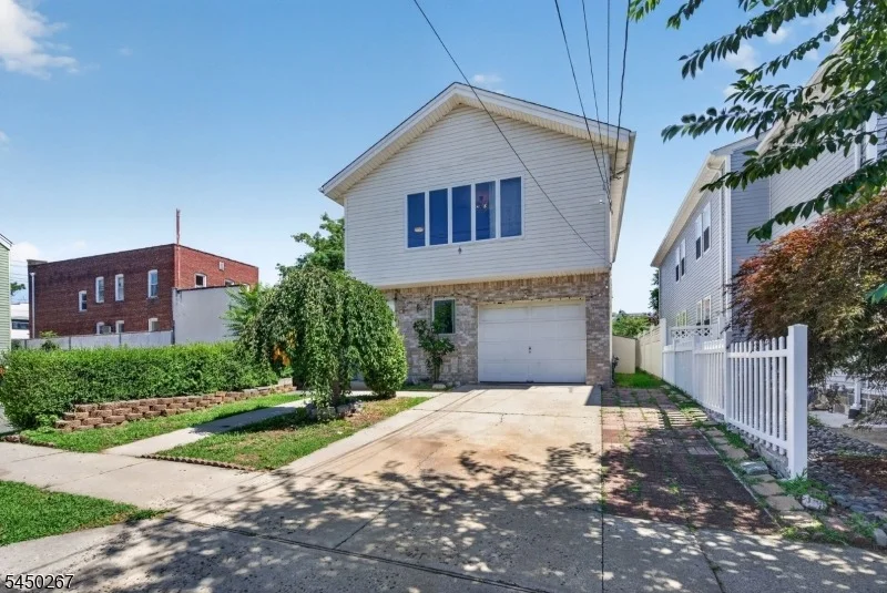 Photo of 81 Home Pl