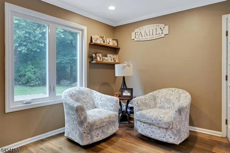 Photo of 21 Braemar Dr