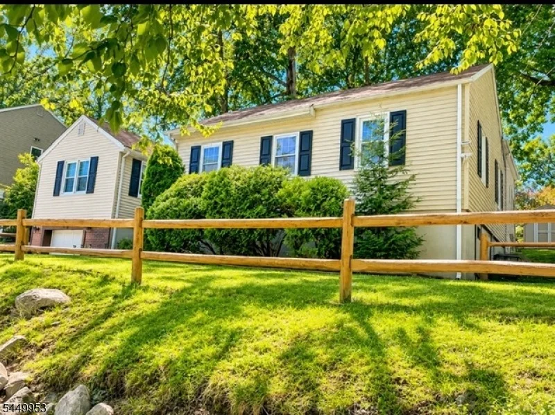 Photo of 501 Diamond Spring Rd