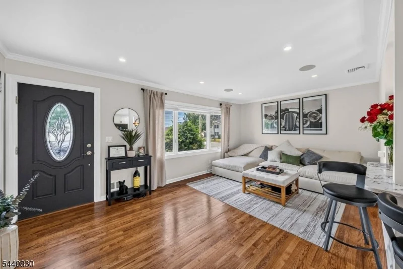 Photo of 42 Donnalin Pl