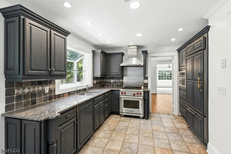 Photo of 170 New Providence Rd