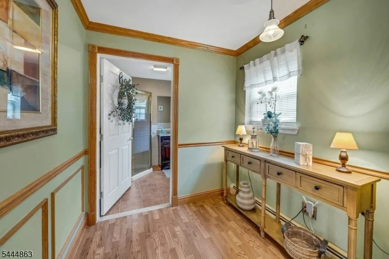 Photo of 16 Shephard Rd