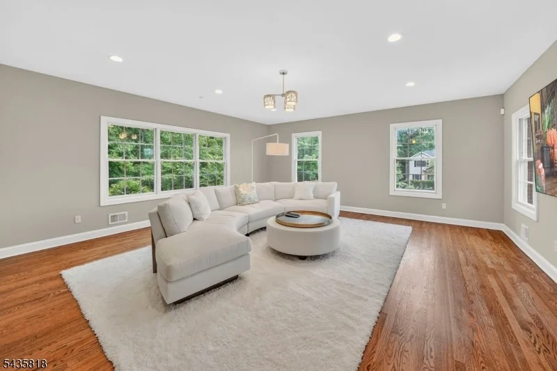 Photo of 74 Haggerty Dr