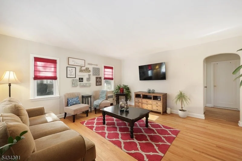 Photo of 934 Moessner Ave
