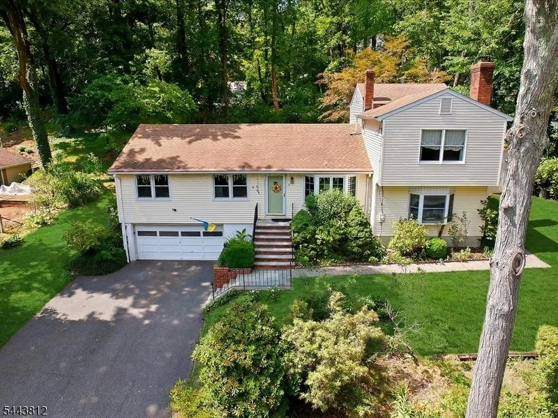 Photo of 76 Long Hill Rd