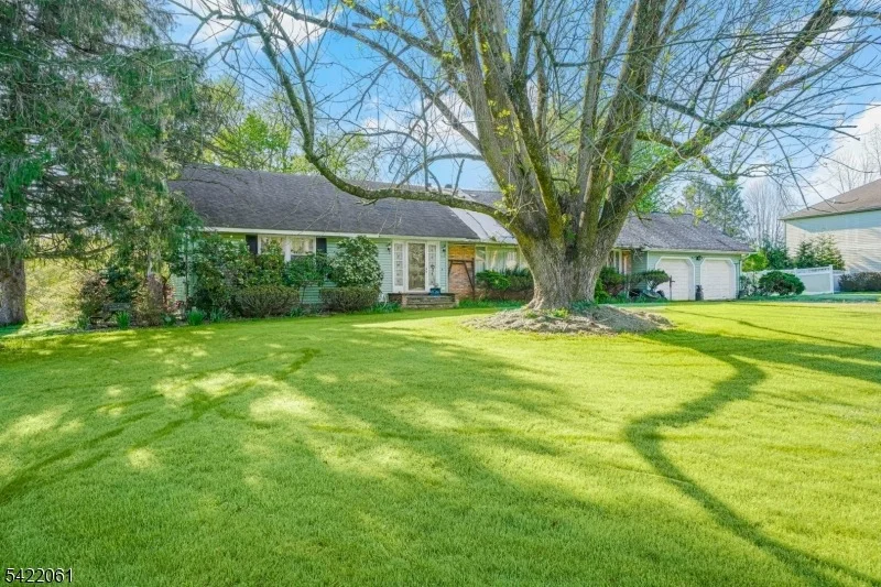 Photo of 154 Pine Brook Rd