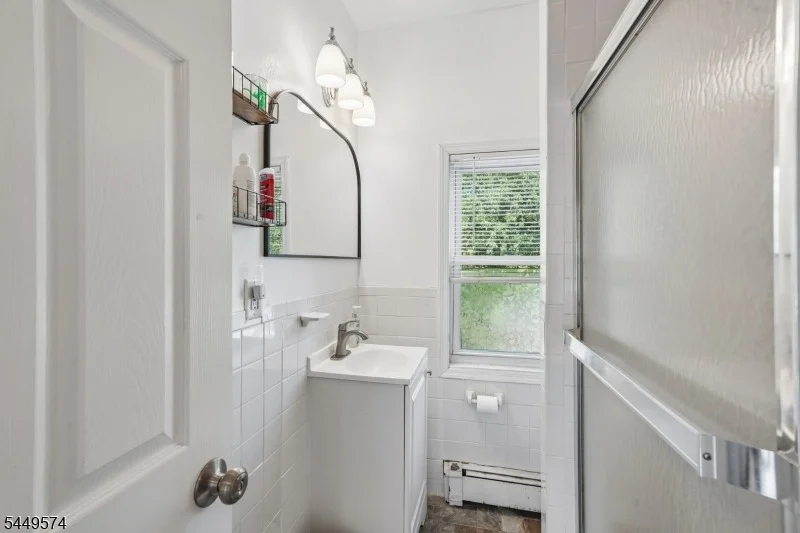 Photo of 2 Howard St