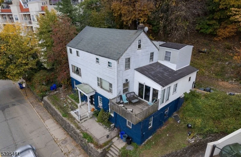 Photo of 1106 River Rd