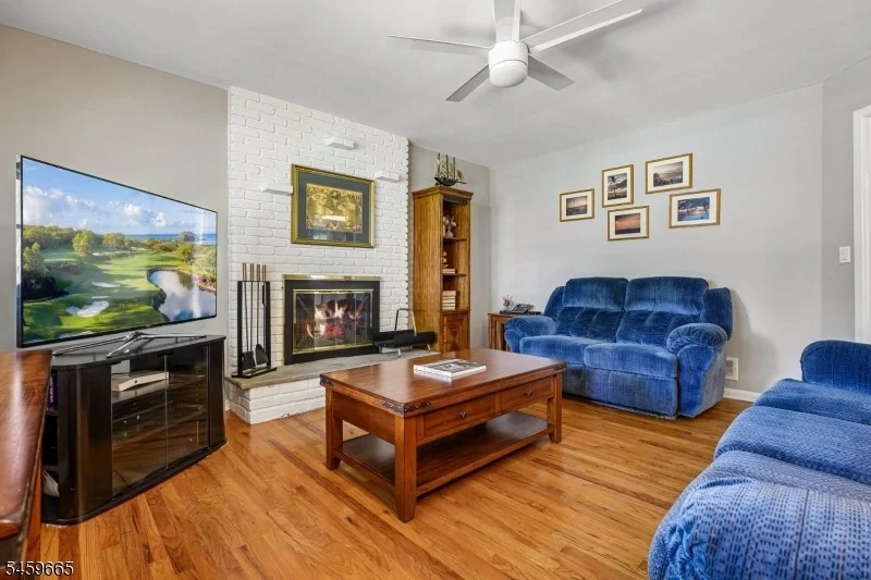 Photo of 25 MANCHESTER DRIVE