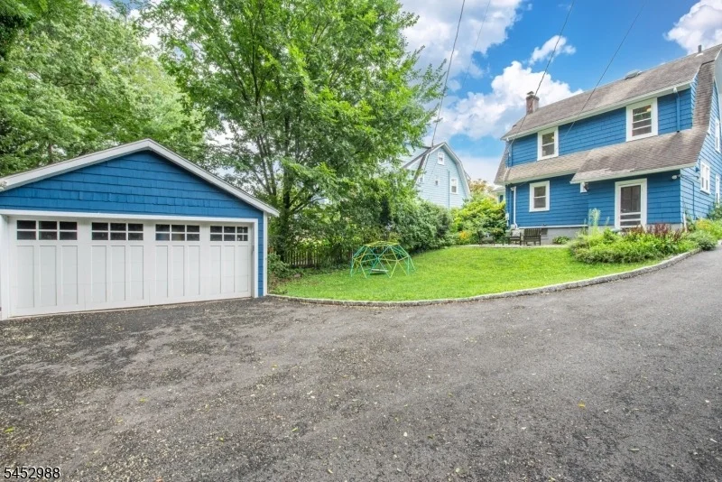 Photo of 22 Euclid Pl