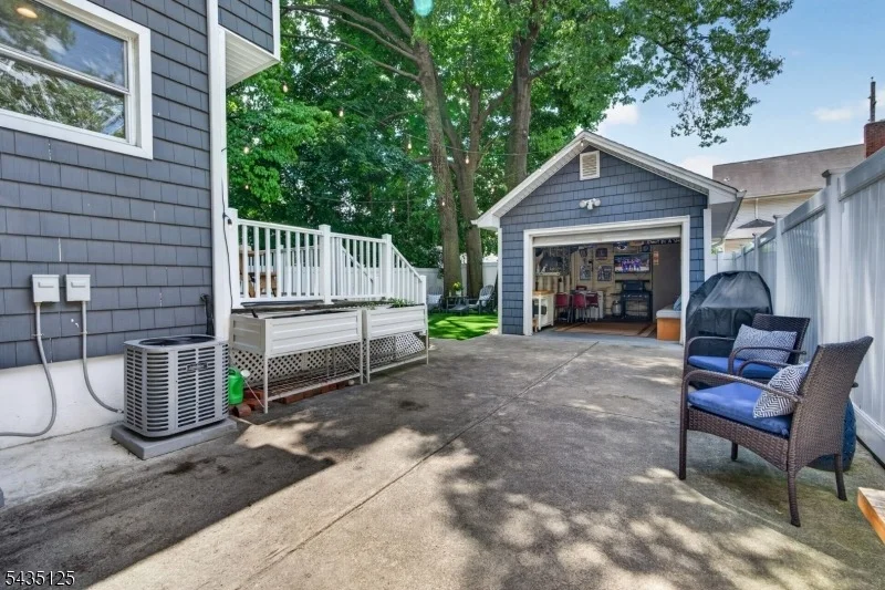 Photo of 54 Van Riper Ave