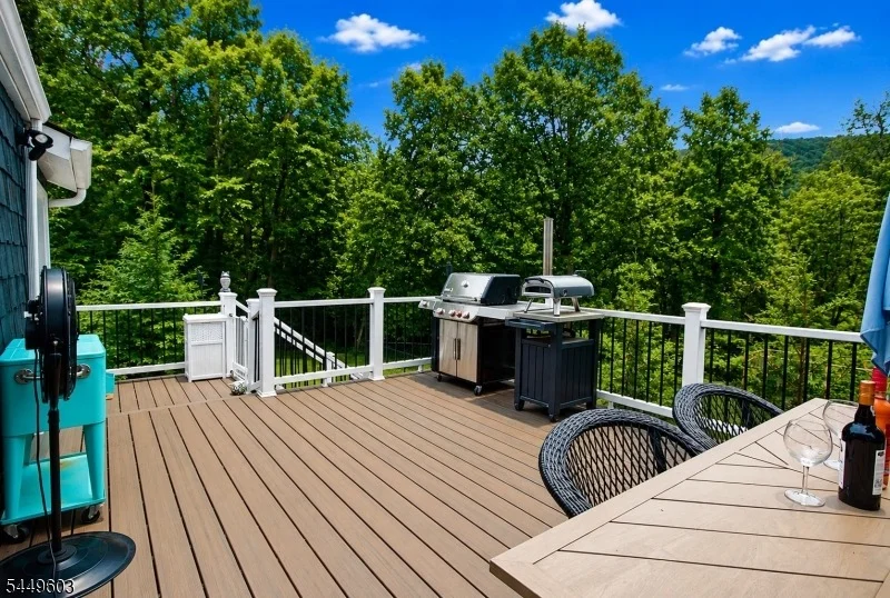 Photo of 18 Tamarack Rd