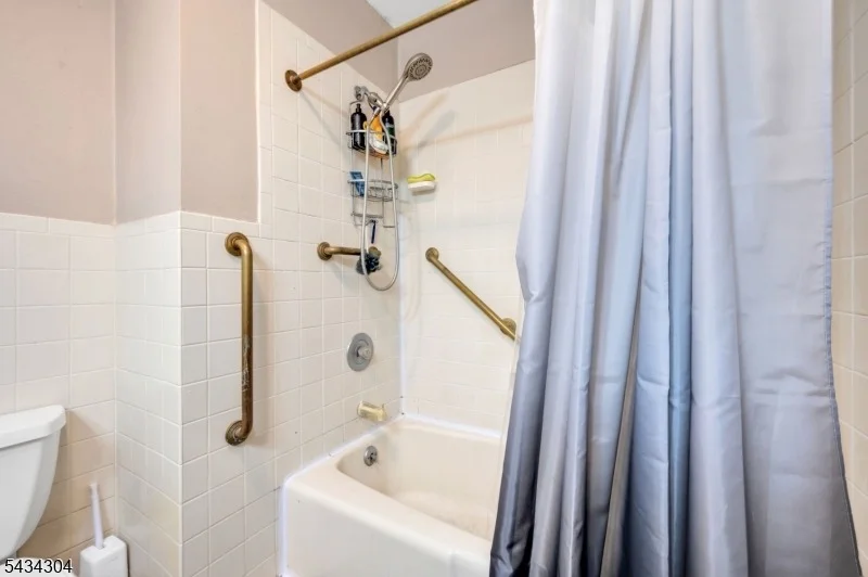 Photo of 244 Juniper Ln