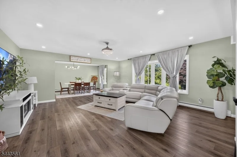 Photo of 14 Meadow Ln