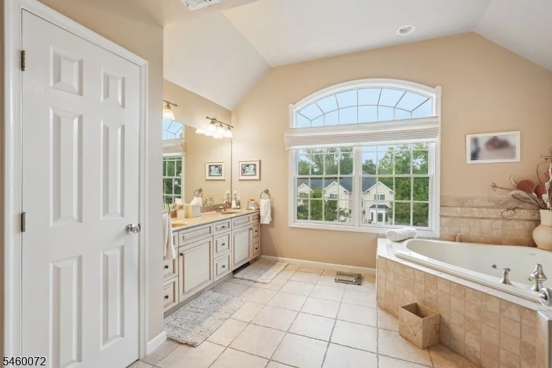 Photo of 16 Apple Ln