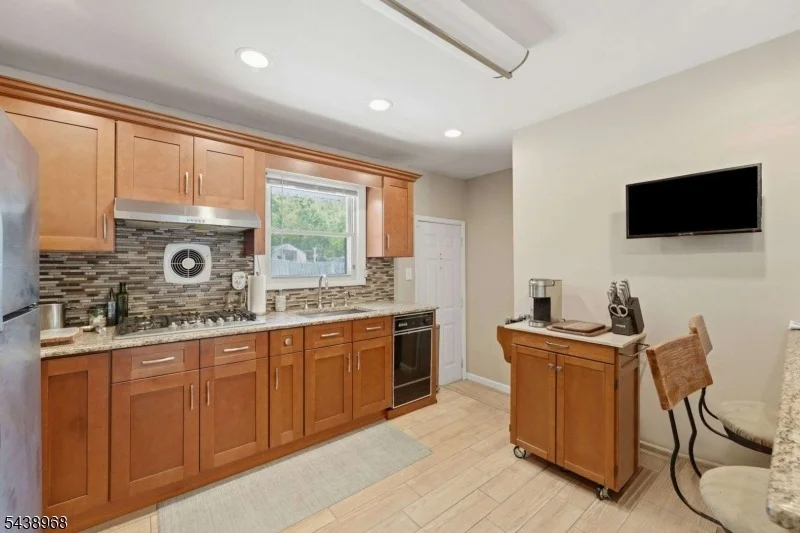 Photo of 1265 North Ave