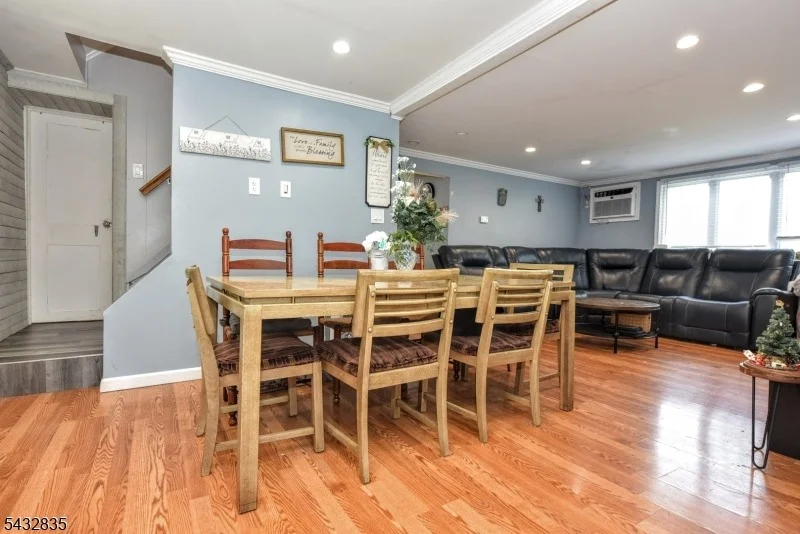 Photo of 42 Kanouse Rd