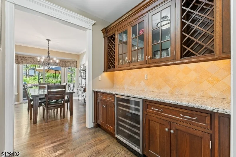 Photo of 16 Yorkshire Dr