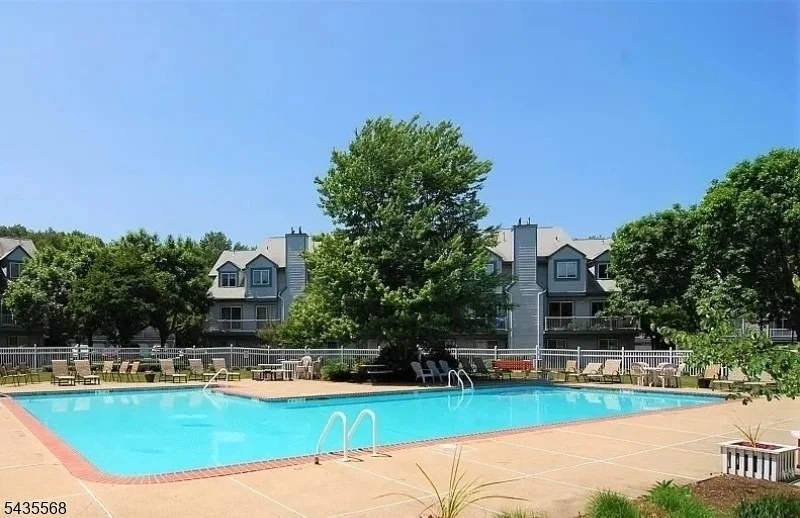 Photo of 32 Woods Edge Dr