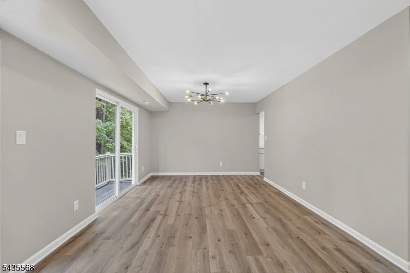 Photo of 32 Woods Edge Dr
