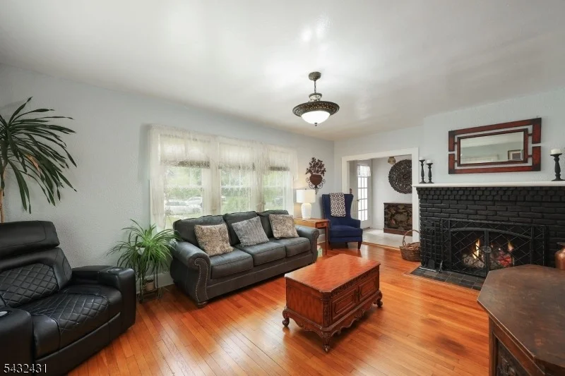 Photo of 1115 Central Ave