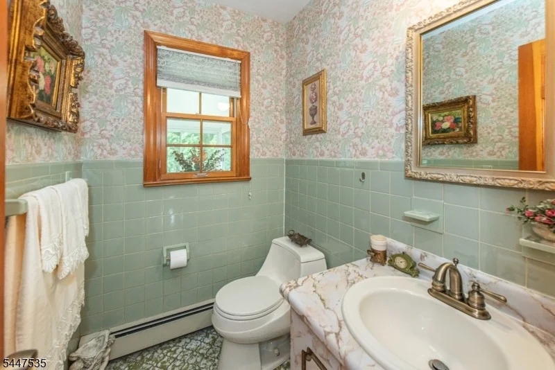 Photo of 21 Bates Dr