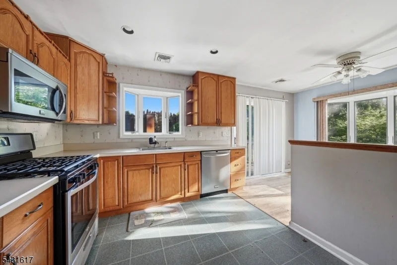 Photo of 111 Deerfield Rd
