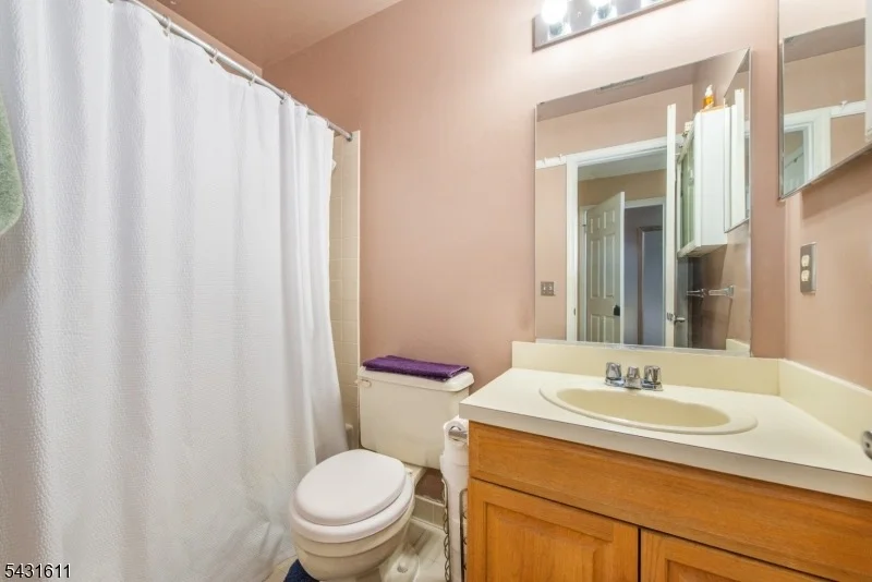 Photo of 366 Potomac Dr