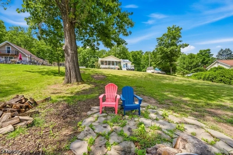 Photo of 194 Decker Pond Rd