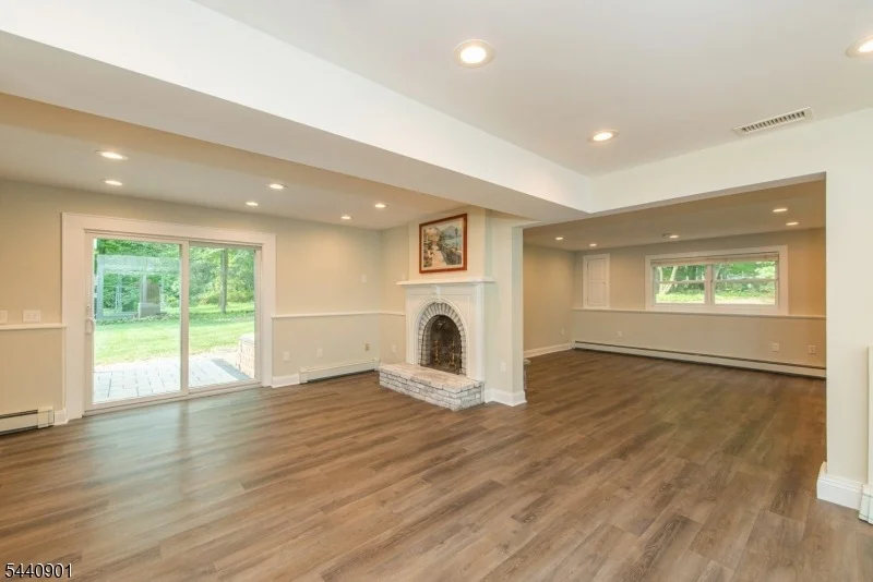 Photo of 9 Flintlock Dr