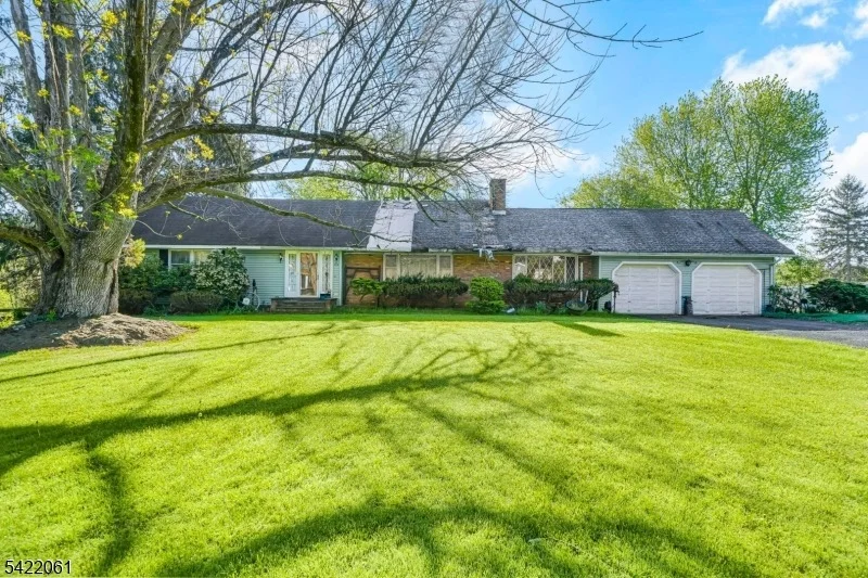 Photo of 154 Pine Brook Rd