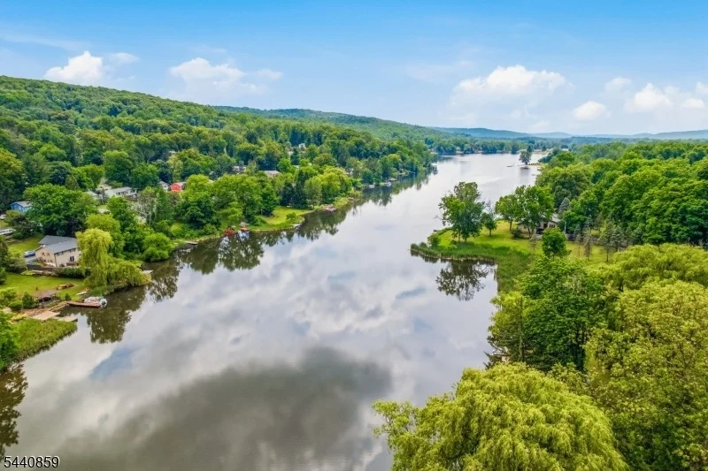 Photo of 194 Decker Pond Rd