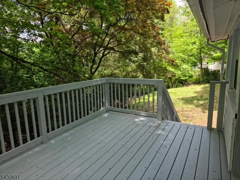 Photo of 330 Springbrook Trl