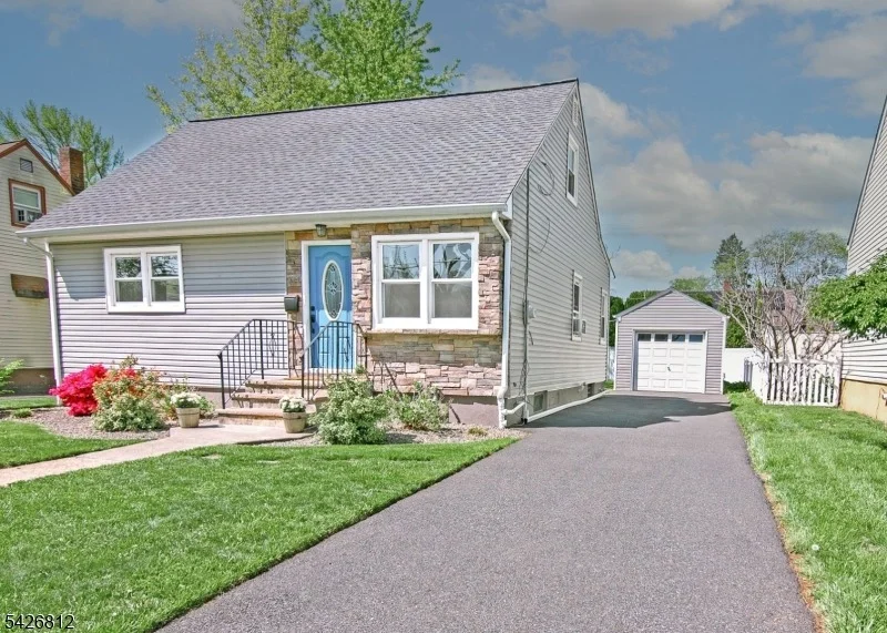 Photo of 104 Hillcrest Ter