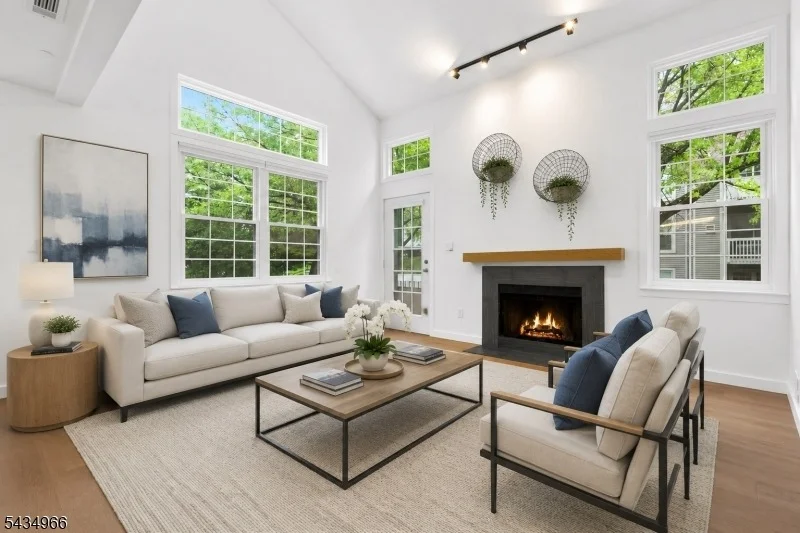 Photo of 45 Fox Run Dr