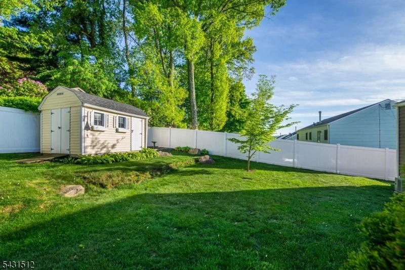 Photo of 540 Herrick Dr