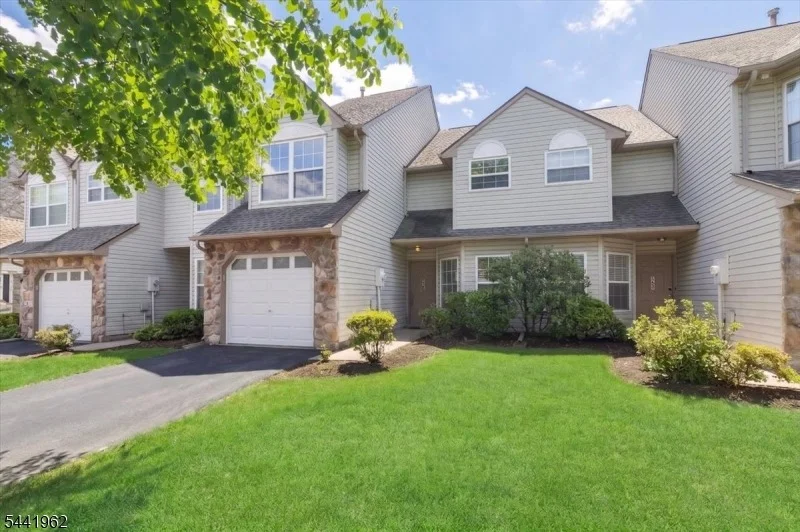 Photo of 286 Nebula Rd