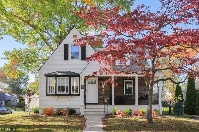 Photo of 934 Moessner Ave