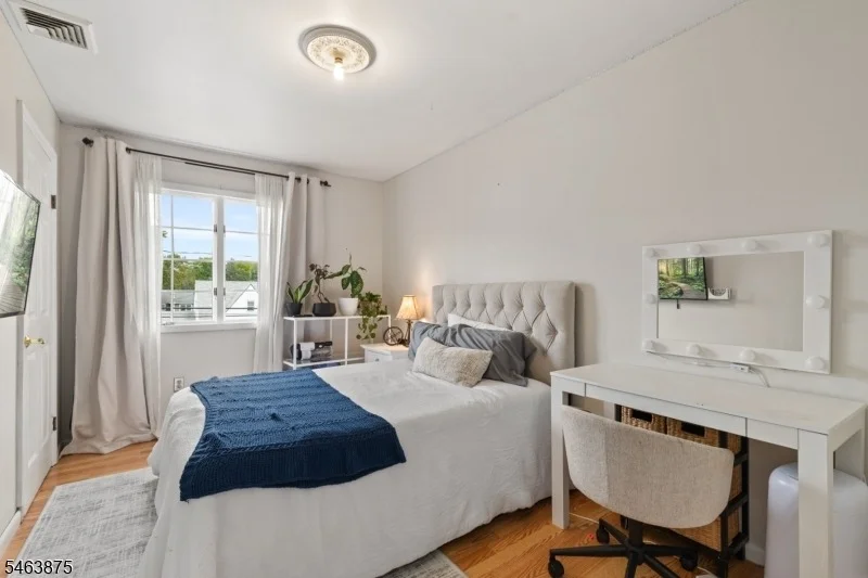 Photo of 86 Elm St